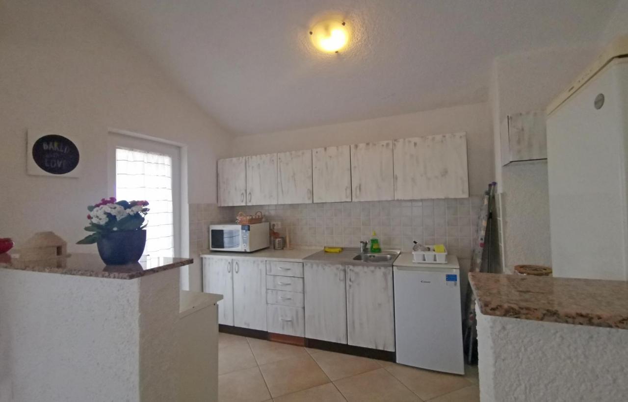 Apartman Luna Sveti Lovrec Pazenaticki ภายนอก รูปภาพ